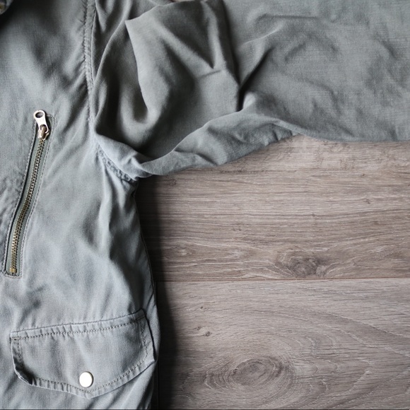 Club Monaco Army Green Light Utility Jacket - Picture 4 of 5